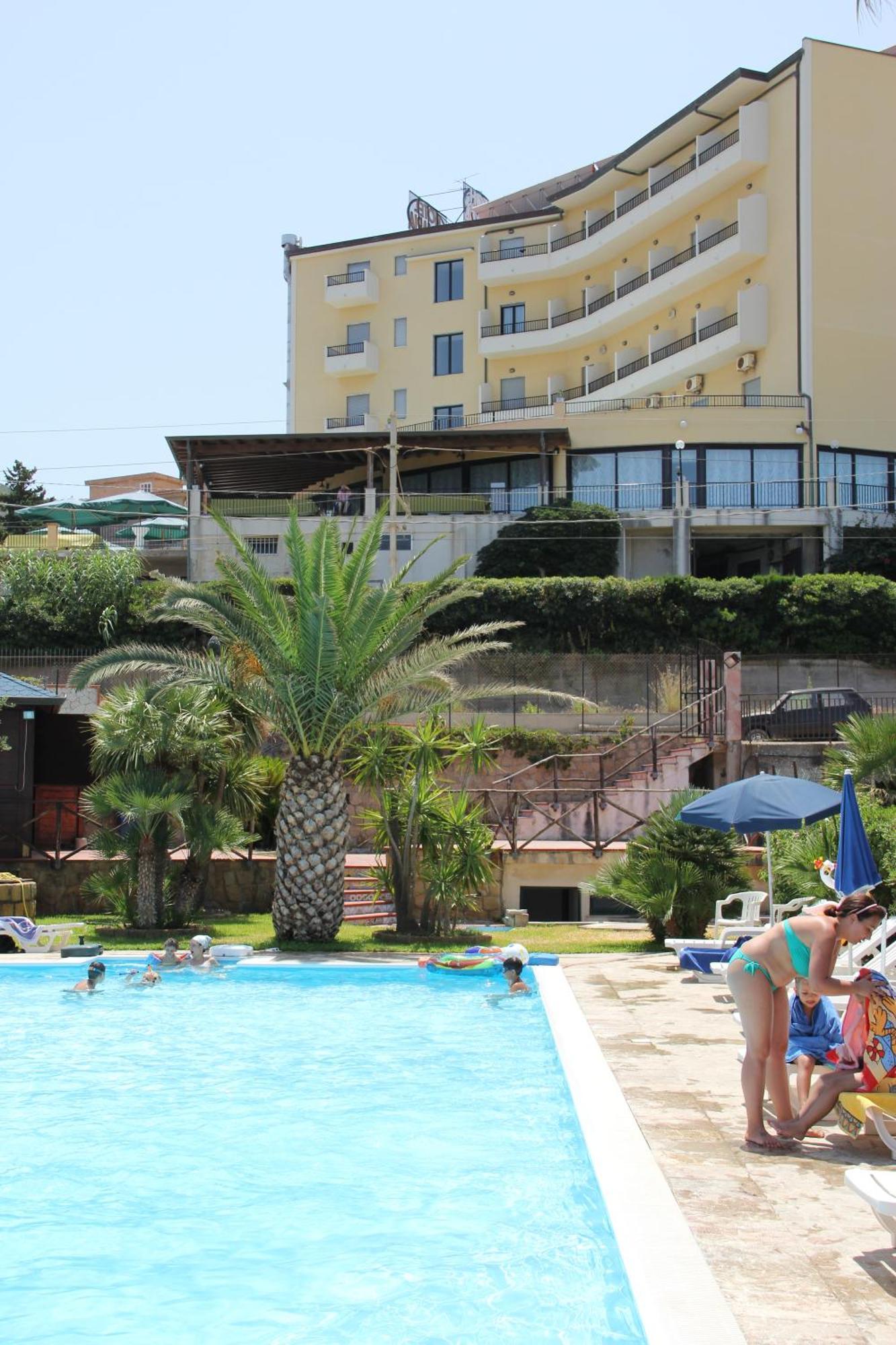Hotel Za Maria Santo Stefano di Camastra Exterior photo